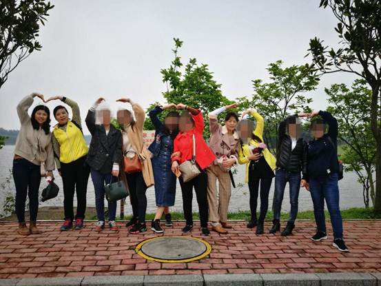 说明: 俩俩艾友建立链接