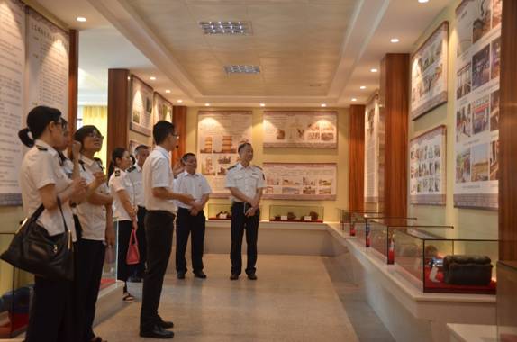 说明: D:王文娟照片2018年2018.9.25主题党日活动照片参观活动DSC_0969.JPG