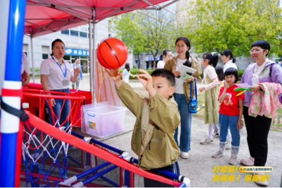 I183-信息公开审批表-（东莞市4月25日全国儿童预防接种日）疾控中心“变身”游乐场，疫苗小侦探现身！-尹乐华-2025-04-28744.png