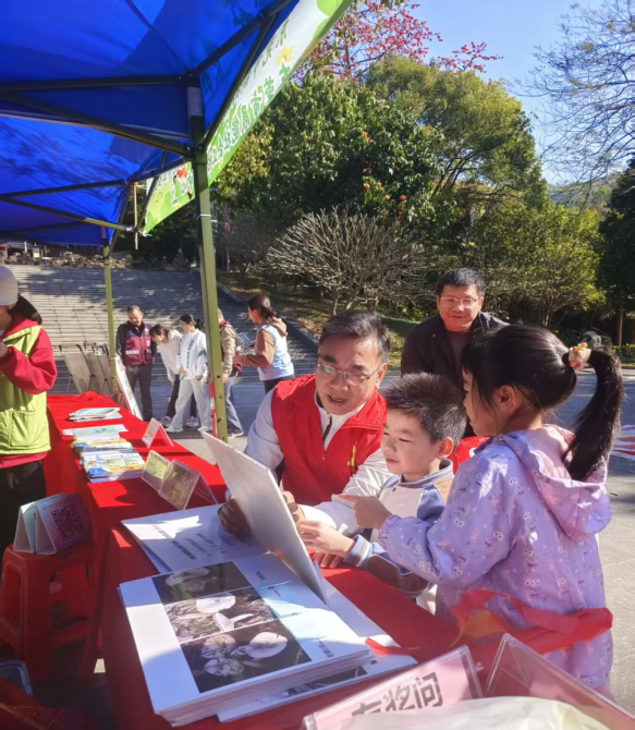 I183-信息公开审批表-我中心开展“守护舌尖上的安全 防范毒蕈中毒”食品安全健康宣教活动-李蟠莹-2026-03-30711.png